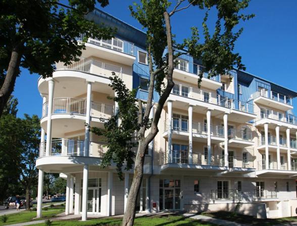 سفينويتشي Aparthotel Baltic Spa المظهر الخارجي الصورة